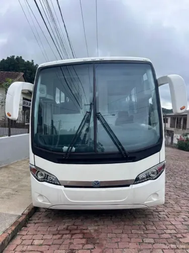 Ônibus Vw Mascarelo Roma ano 2011 mod 2012 46 lugares com banheiro
