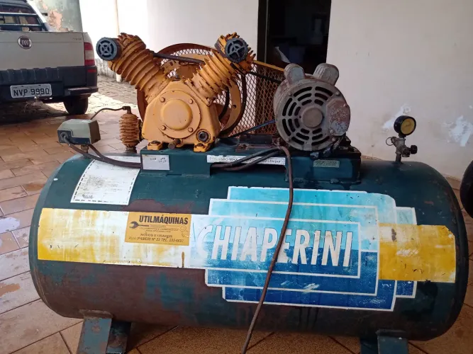Compressor de ar 25 pés 250 litros monofásico.