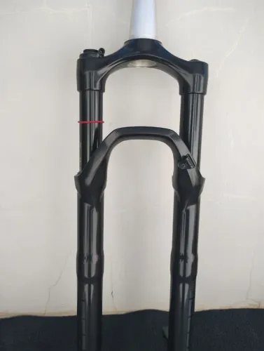 Suspensão Rock Shox Reba