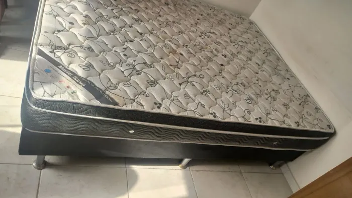 Cama box casal e colchão Ortobom Master Spring