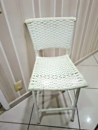 Banquete branca alta de alumínio tenho 4