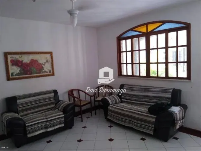 Casa à Venda - 2 quartos em Icaraí