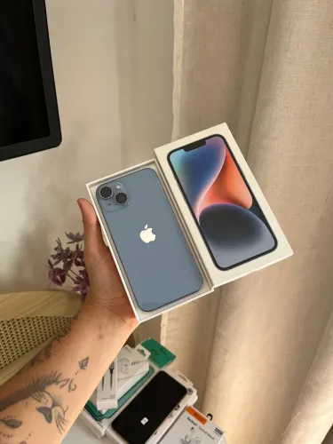iPhone 14 em ótimo estado