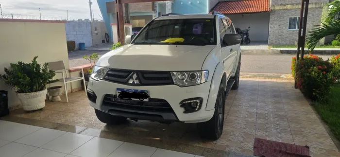 Mitsubishi Pajero HPE-S 3.2 4X4 T.i.diesel 5P Aut. 2016