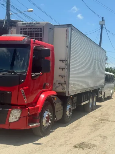 VENDO BI-TRUCK MUITO NOVO