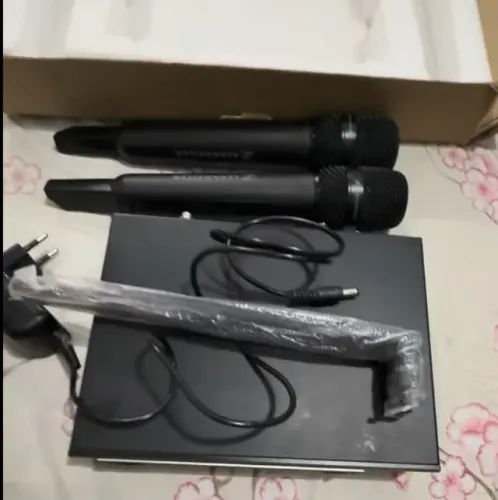 Microfone Sennheiser EW 135G4 Duplo Sem Fio De Mao