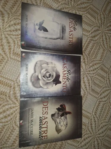 Livros Trilogia Jamie McGuirre
