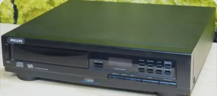 Toca CD Philips AK630