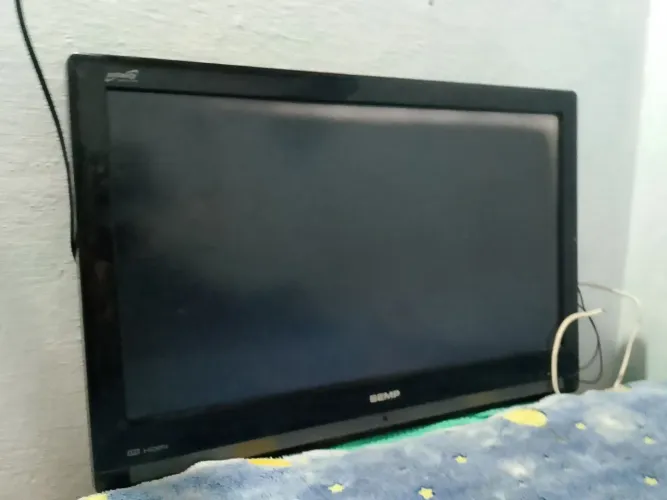 Tv Semp LCD pra aproveitar as peças 