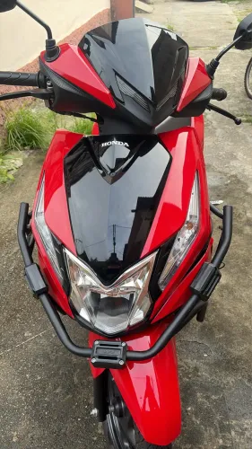 Honda Elite 2025 muito nova 