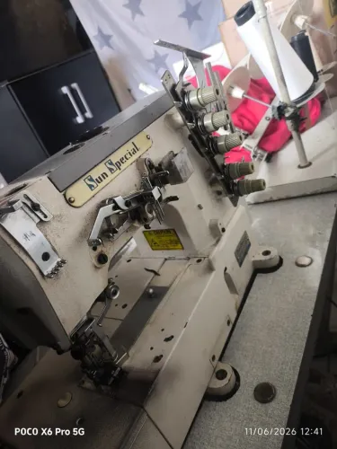 Máquina de costura ganoleira 220V
