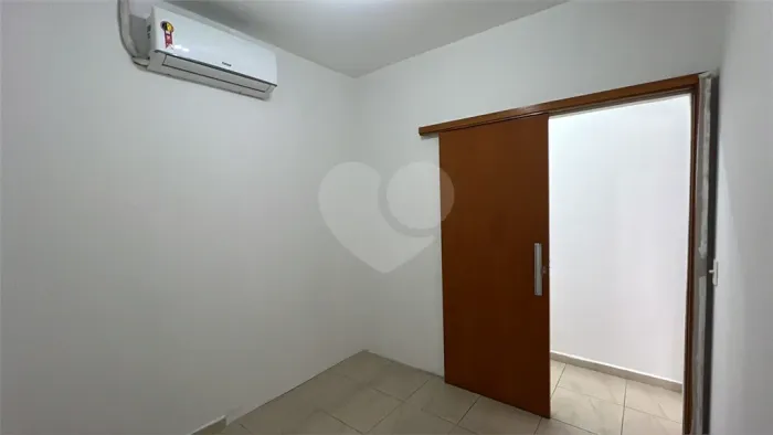 Sala para alugar no condomínio Palestina 56, São Paulo - SP
