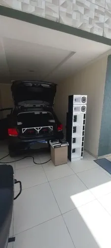 Vendo som automotivo muito bom e novo