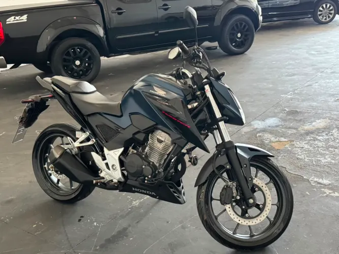HONDA CB 300F TWISTER