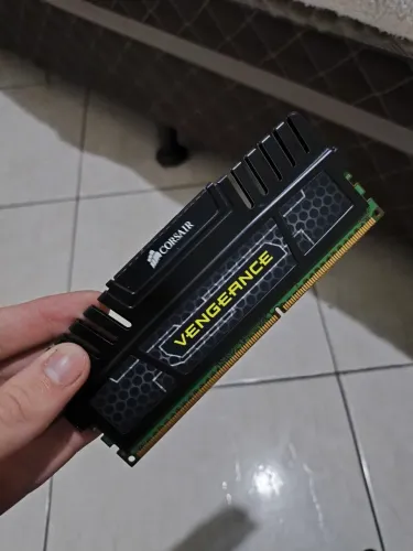 Memória ram 4GB 1600MHz Corsair