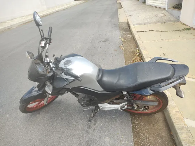 CG 160 Titan 2022/2023 - preço é negociável - vendo ou troco