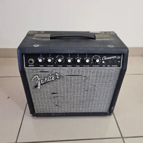 Amplificador Fender Champion 20