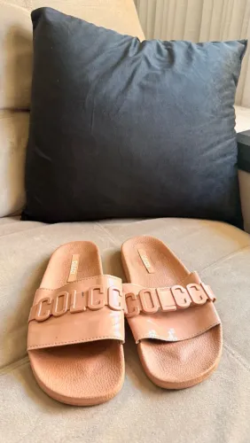 Chinelo Colcci