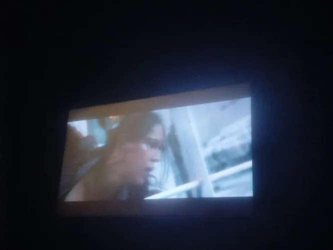 Vende-se uma tv de 55 polegadas quem tiver interesse só me chamar aqui 