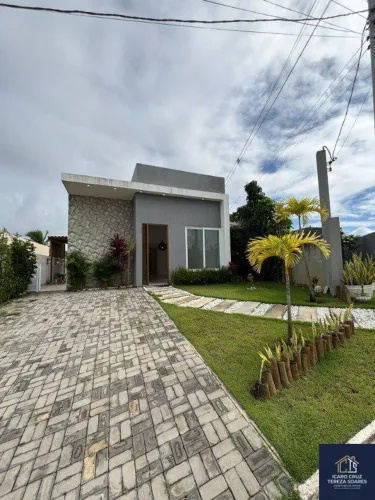 Casa Térrea com 3 Suítes - Closet - Piscina Privativa - Condomínio Paradise - Lauro de Fre