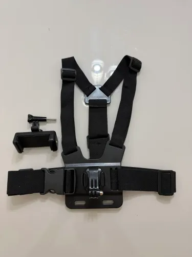 Suporte de peito ajustável para celular e câmera 