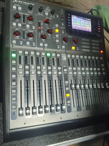Mesa digital x32 producer 