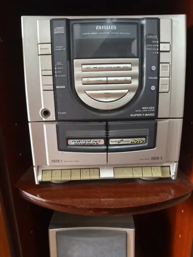 Aparelho de som Aiwa