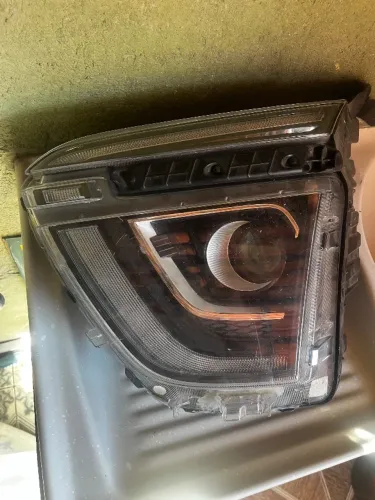 Farol esquerdo Creta original