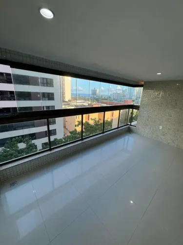 Apartamento a venda no Costa Azul com 3 quartos vista mar e varanda gourmet no Saint Trope