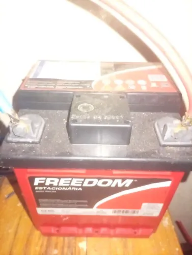 Bateria freedom 40a estacionária 3 meses de uso
