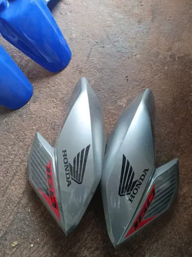 Vendo carenagens Lander antiga azul, fan160 19/20 cinza