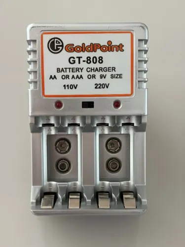 Carregador de pilha AA, AAA e baterias de 9V Goldpoint GT-808