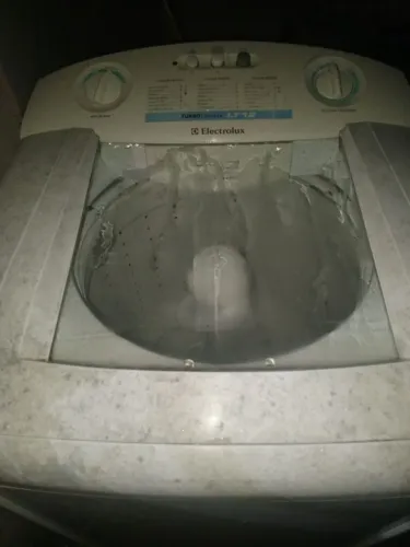 Vendesse uma máquina de lavar faz tudo