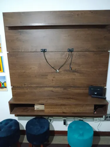 Rack para tv completa,com suporte para tv e mesa com gaveta