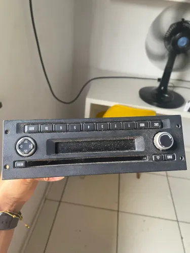 ? Rádio Scania/Bosch  Rádio Original Scania Bosch 12V Código 2024938
