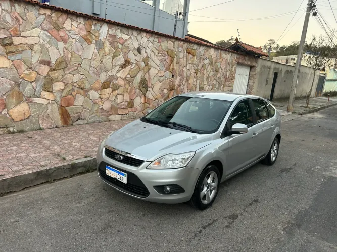 Ford Focus Sedan 1.6/1.6 Flex 8v/16v 4P Mec. 2013