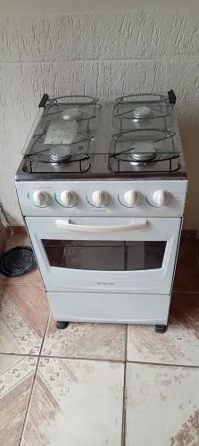 Ótimo fogão funcionando tudo e barato