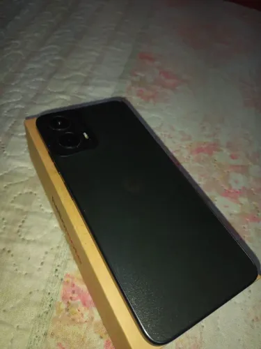 Vende-se moto g 34,em perfeito estado 1 ano e meio de uso. Aceito proposta.