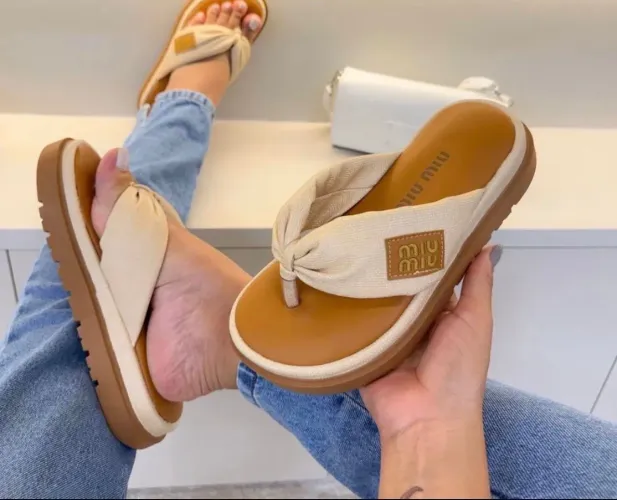     Sandália Feminina Casual - MiuMiu