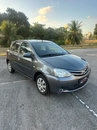 Toyota Etios X 1.3 Flex 16V 5P Mec. 2015