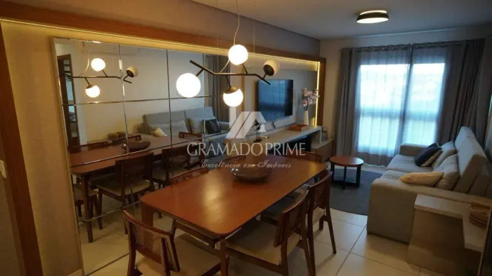 APARTAMENTO FINAMENTE MOBILIADO AO LADO DO CENTRO
