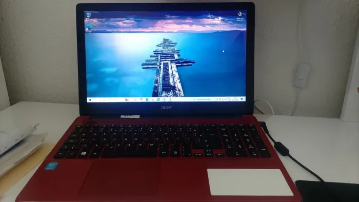 Notebook I3, 4gb de Ram, 1tb de HD e tela 15.5