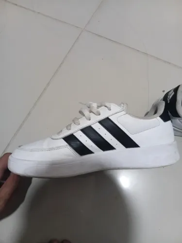 Tênis Adidas Original Branco e Preto Masculino - Tam. 39