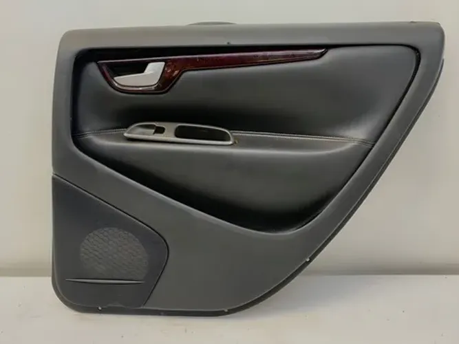 Forro Porta Traseiro Direito Volvo V70 2000 2006 Detalhe