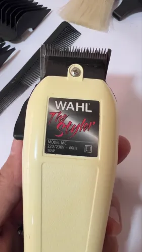 Máquina Cortar cabelo Wahl The Styler c/fio 220v + Tesoura Profissional Tramontina + Capa