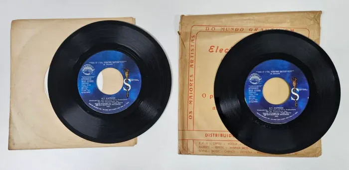 2 Discos Compactos de Vinil - B. T. Express
