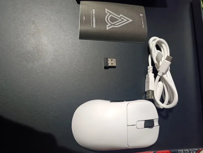 Mouse Gamer Ajazz AJ179 Dual Mode Branco - Sem Fio, PAW3395, Completo