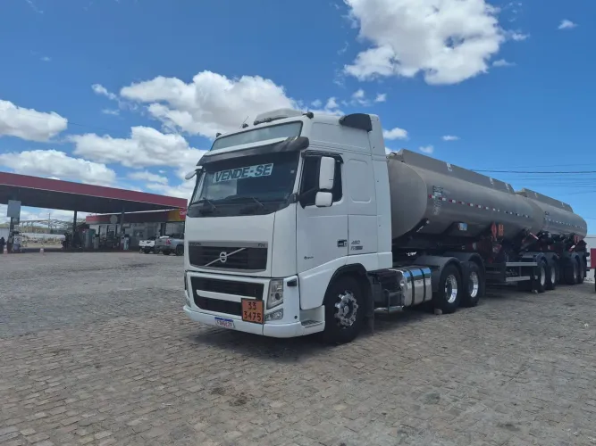 Caminhão FH460 2015 com tanque 