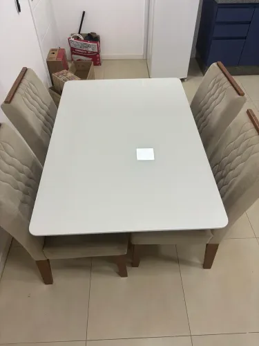 Mesa 4 cadeiras