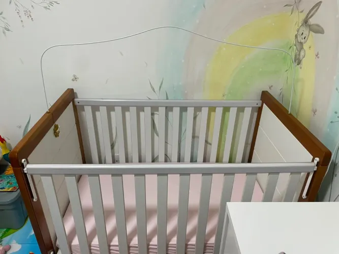 Berço que vira cama 